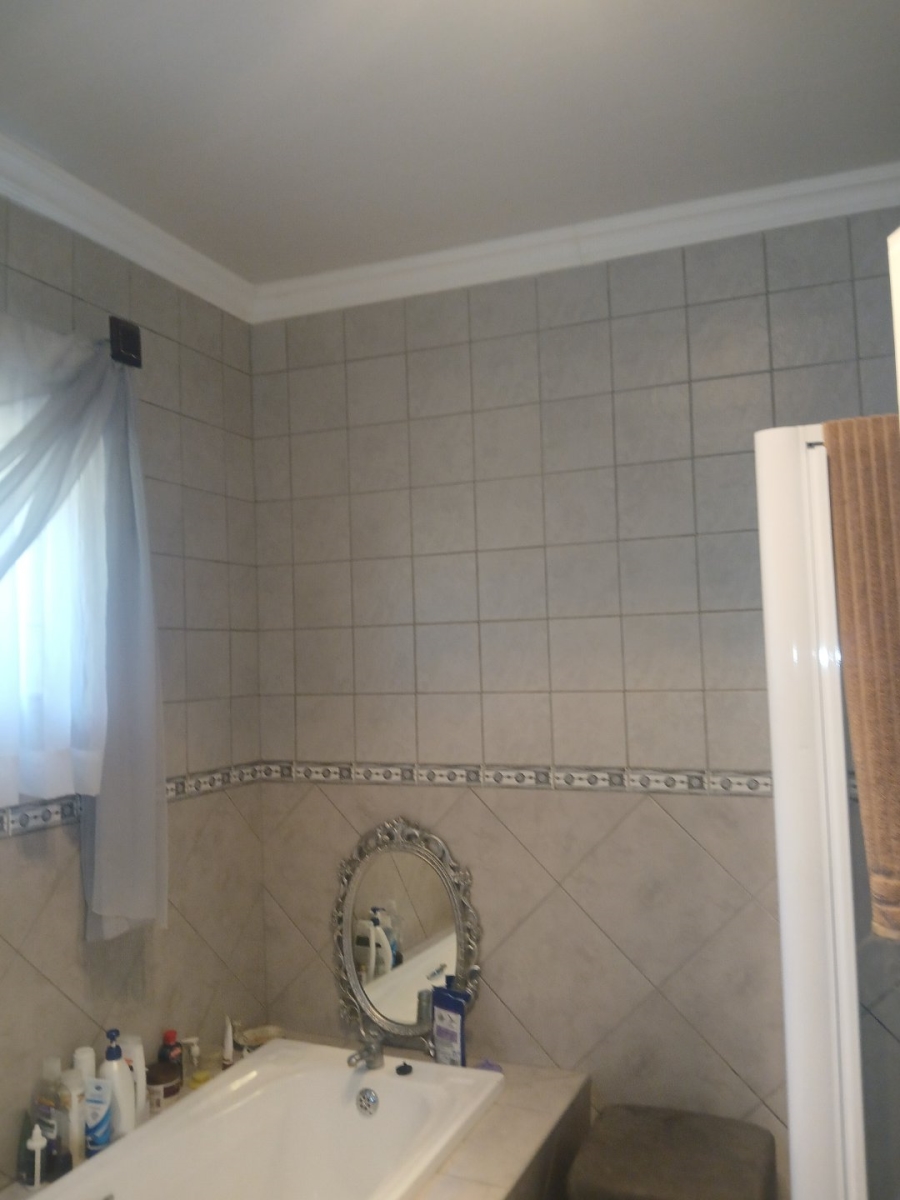 4 Bedroom Property for Sale in El Toro Park Northern Cape